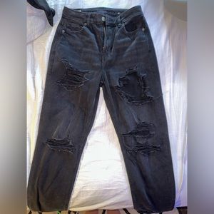 Black American Eagle Mom Jeans ( worn once )